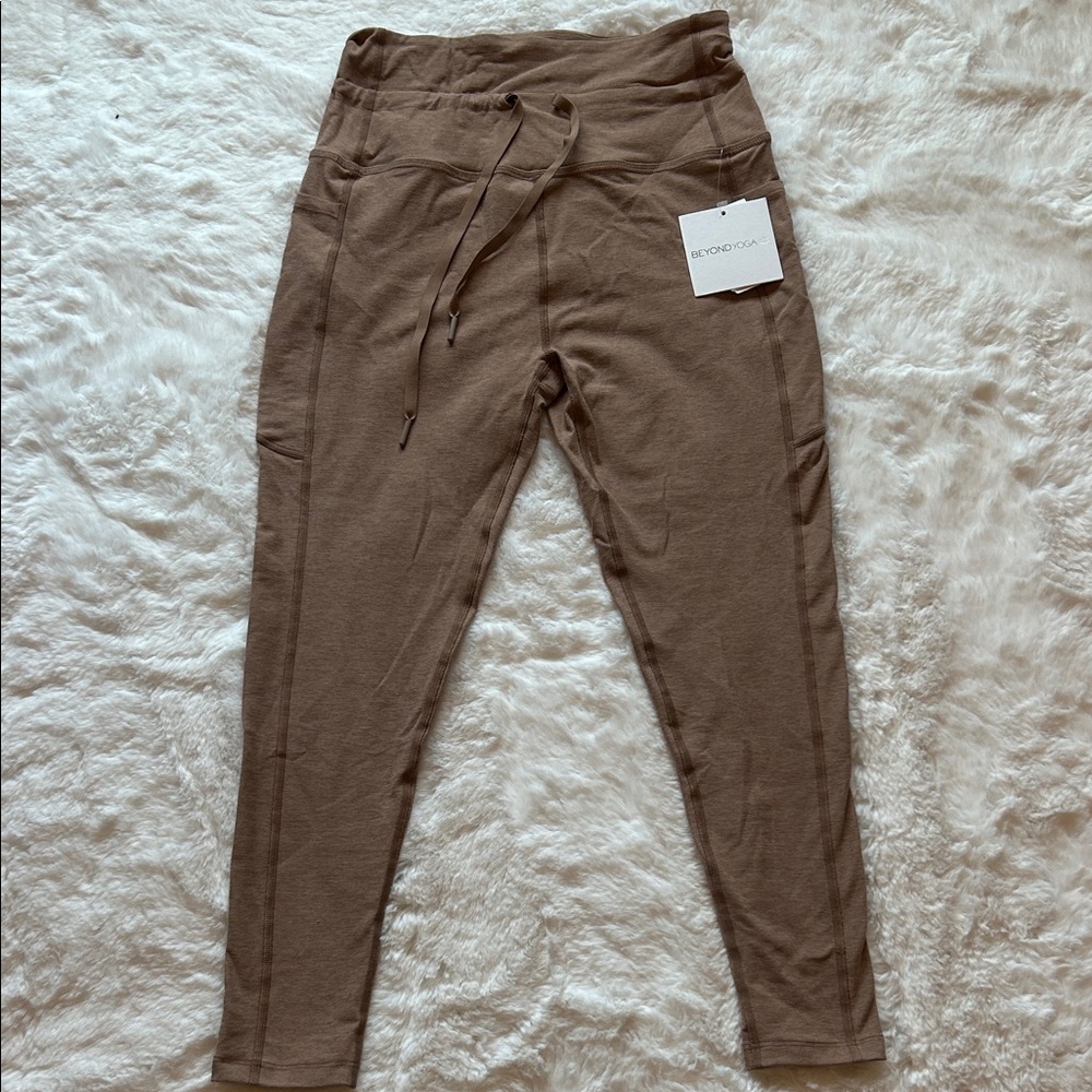 NWT Beyond Yoga Leggings